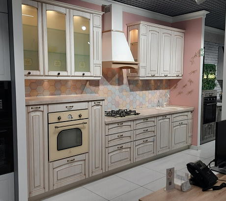 Кухня Лина с патиной / м.Народное ополчение