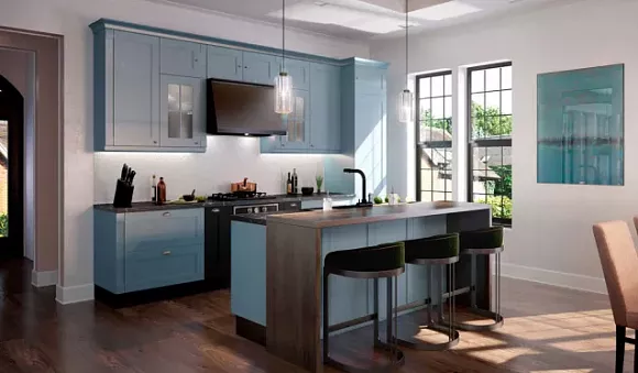 Светлая кухня в Мурманске