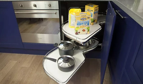 Синяя кухня в Санкт-Петербурге