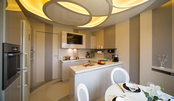 Светлая кухня в Екатеринбурге