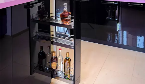 Фиолетовая кухня в Санкт-Петербурге