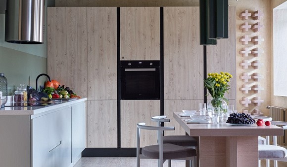 Бежевая кухня в Санкт-Петербурге