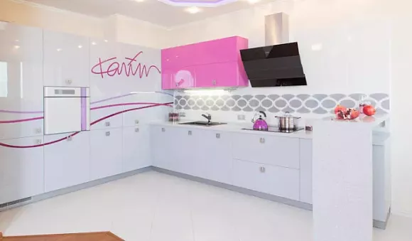 Белая кухня в Кирове