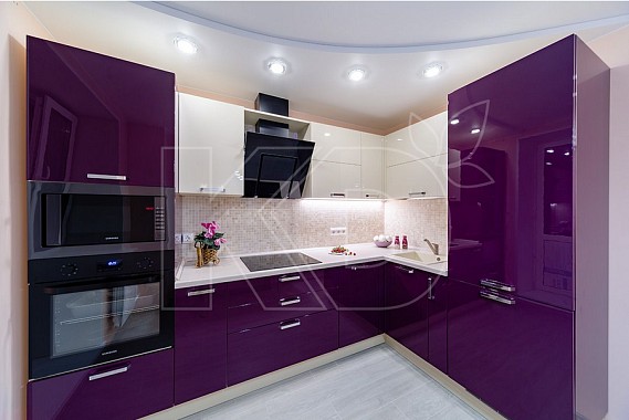 Глянцевая угловая кухня 