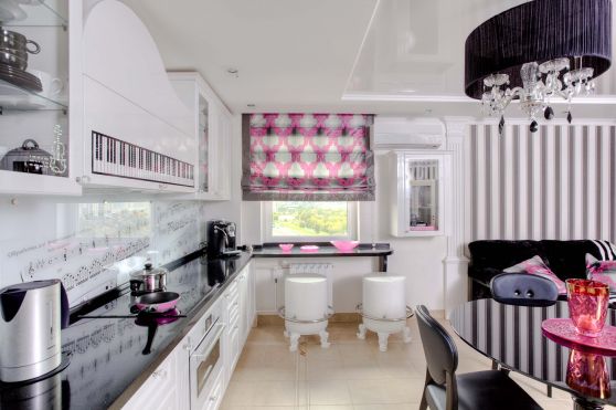 Современная кухня с барной стойкой